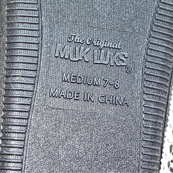 Muk Luks Women’s Size Medium (7-8) Plaid Slippers closed toe NWT - Picture 8 of 8